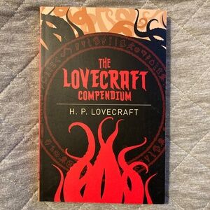 Horror Fiction: 2 books by H. P. Lovecraft & Edgar Allan Poe